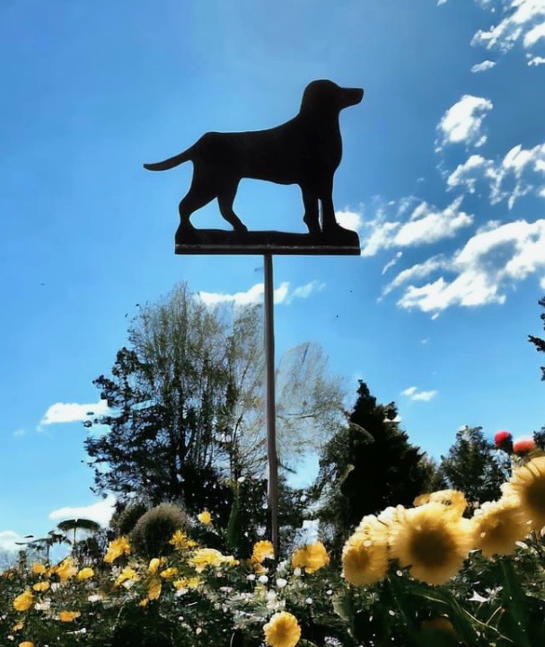 Dog Garden Stake Labrador
